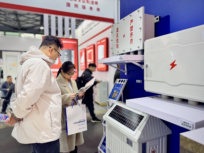 1733727904854180.jpg 小接地箱.jpg